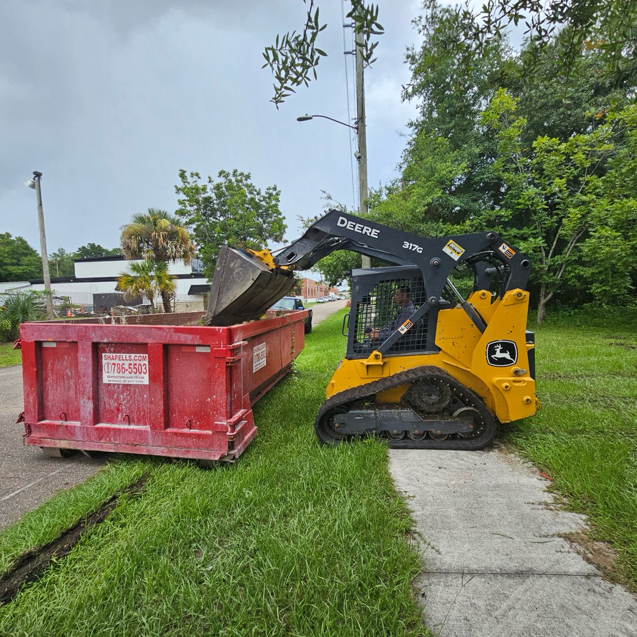 Debris Loading & Hauling